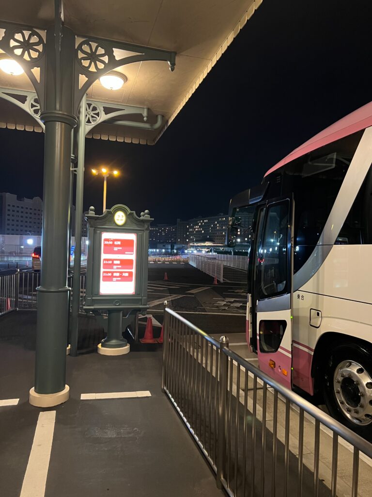 高速バスgl5354便 東京ディズニーランド出発前の様子 金沢 富山発 東京ディズニーランド 直通 高速バス 夜行バスなら みどりのバス丸一観光
