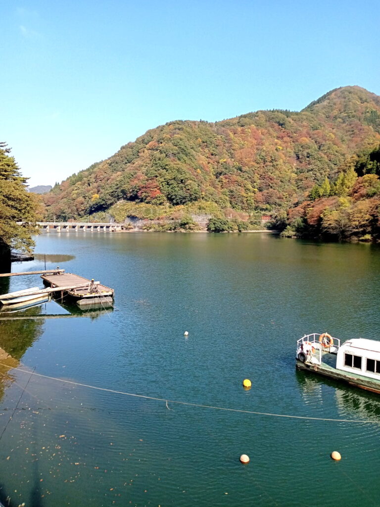 庄川峡遊覧船