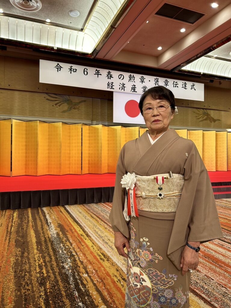 木下八重子会長　旭日単光章受賞