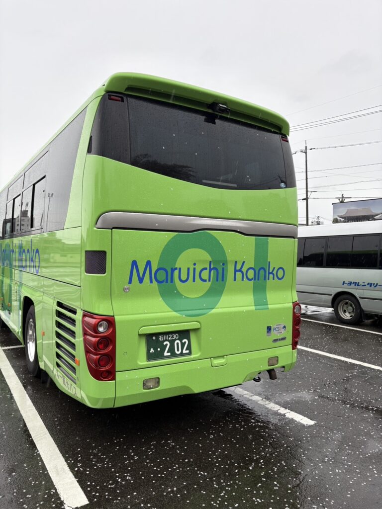 花散らしの雨