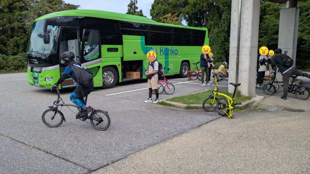 バスと自転車で、能登を旅する